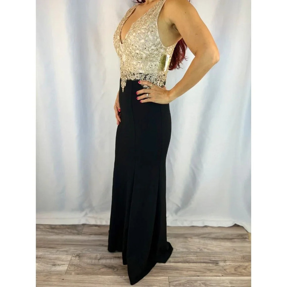 NWT Windsor Black Gold Lace V-NeckFormal Gown $135 - Picture 6 of 14
